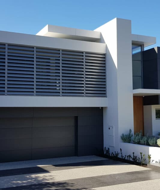 200 Maxi Louvres 
Louvretec frames to anodised finish. Mt Claremont WA